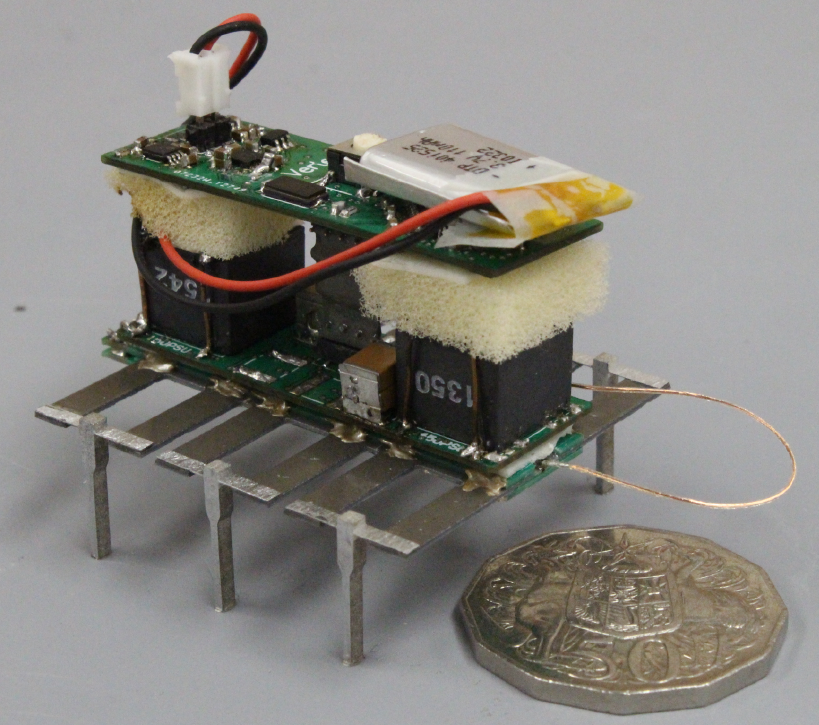 Monolithic Piezoelectric Insect with Resonance Walking